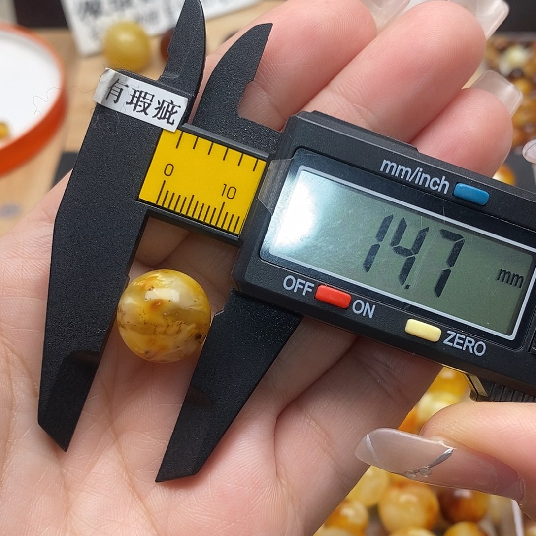蜜蜡未镶嵌裸石蜜蜡1037
