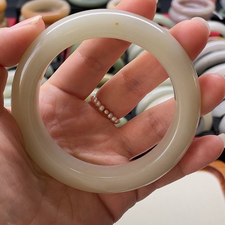 石英质玉未镶嵌经典冰透时尚佘太玉