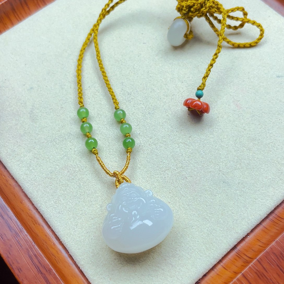 和田玉挂件未镶嵌订制