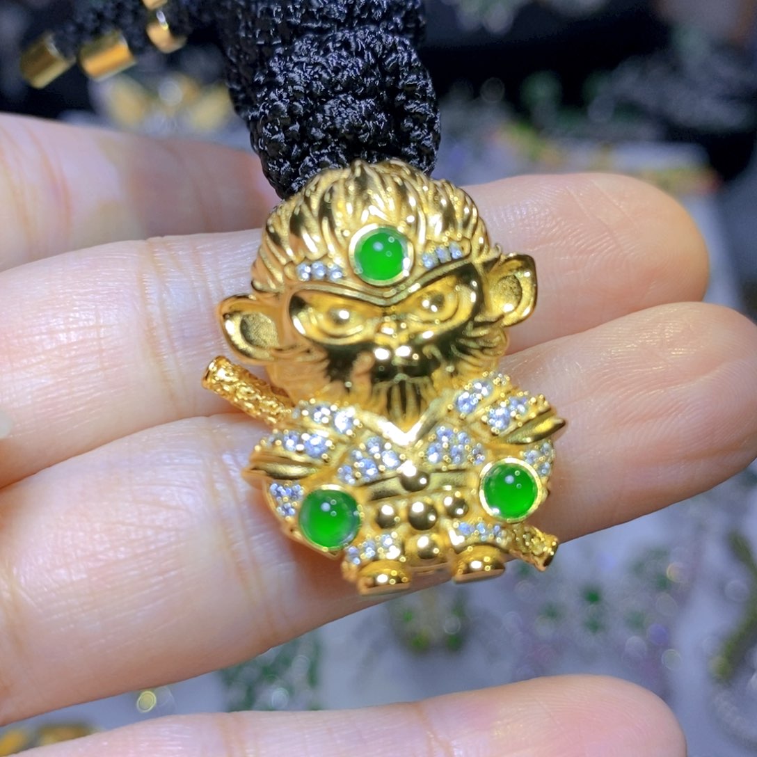 翡翠颈饰银S925镶嵌天然翡翠