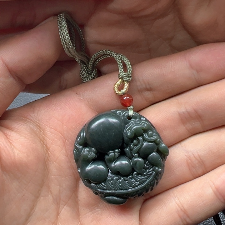 和田玉颈饰未镶嵌多样性怕一发一貔貅吊坠