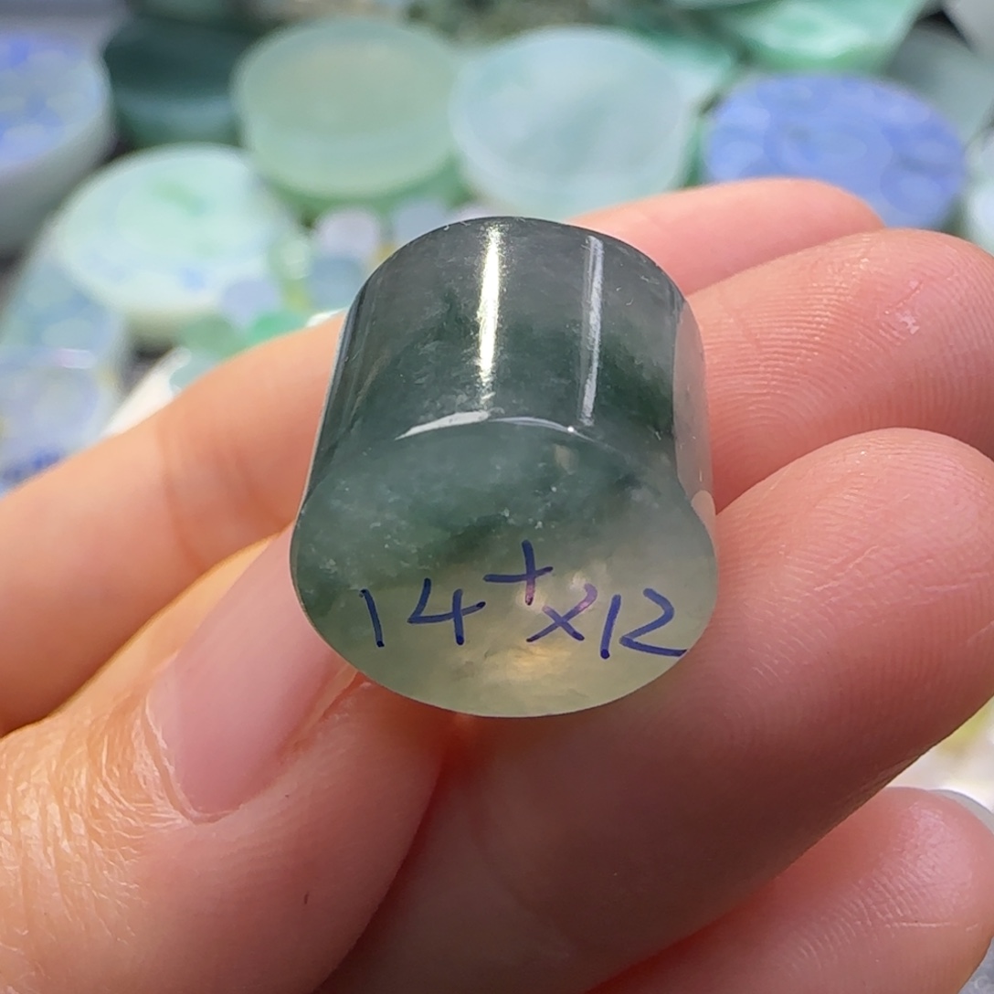 定制翡翠未镶嵌翡翠