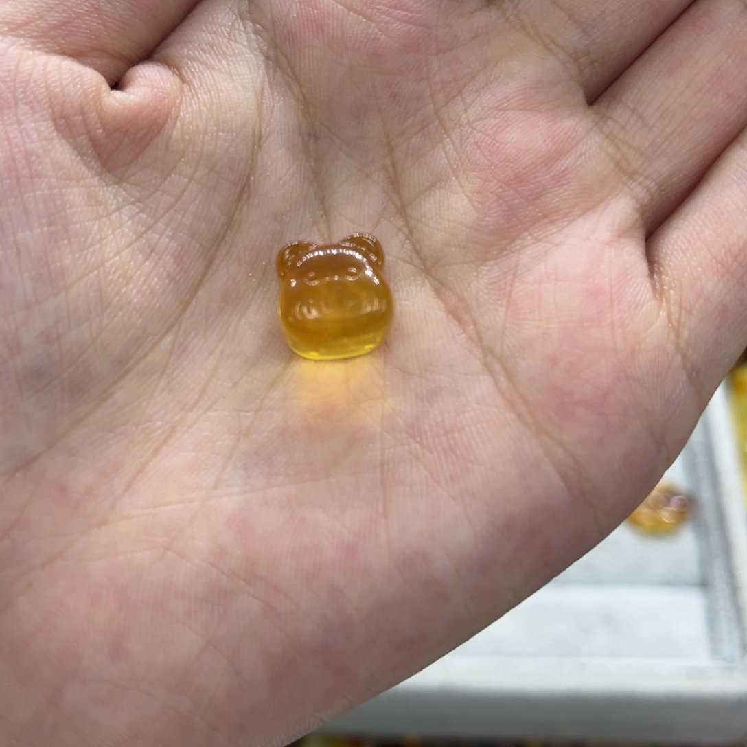 罗****琥珀颈饰未镶嵌天然琥珀