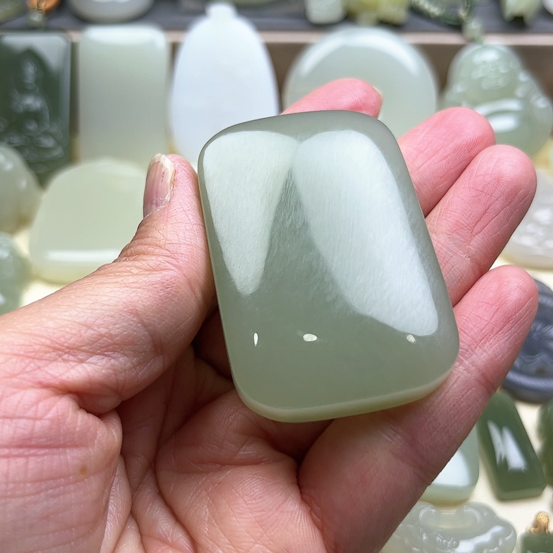 和田玉挂件未镶嵌