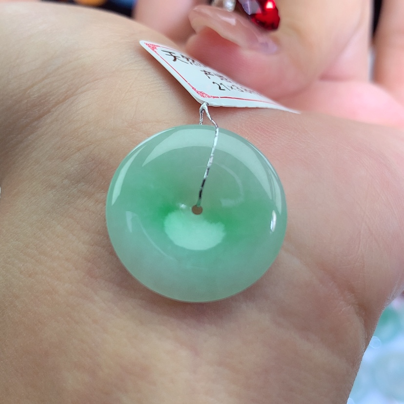 【闪购商品】翡翠吊坠(不含链)未镶嵌