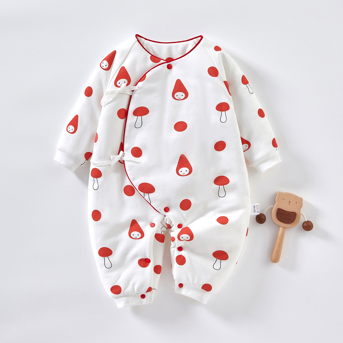 婴儿衣服秋冬新生儿宝宝夹棉保暖棉服冬季红色雨点棉衣纯棉蝴蝶衣