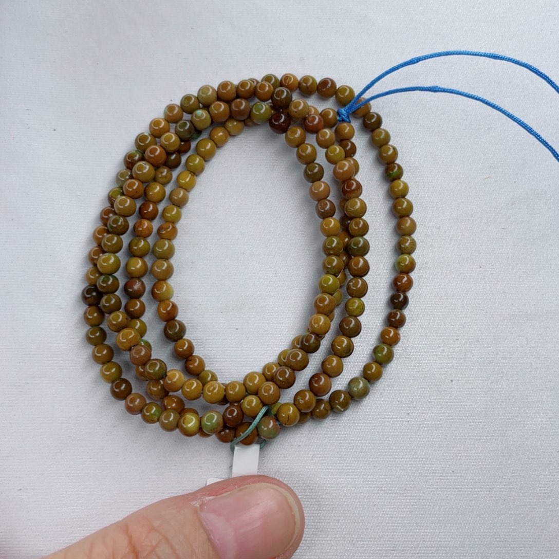 绿松石颈饰未镶嵌