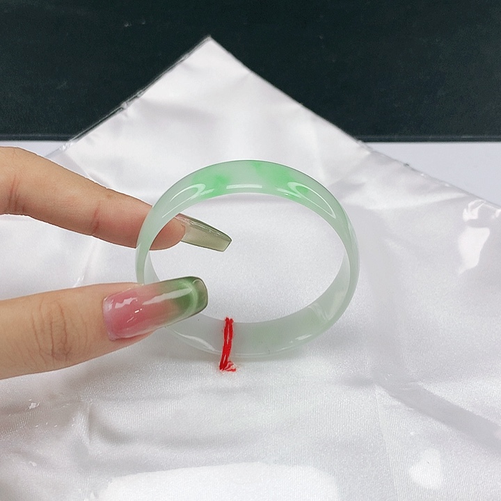 翡翠未镶嵌手镯圈51，05063