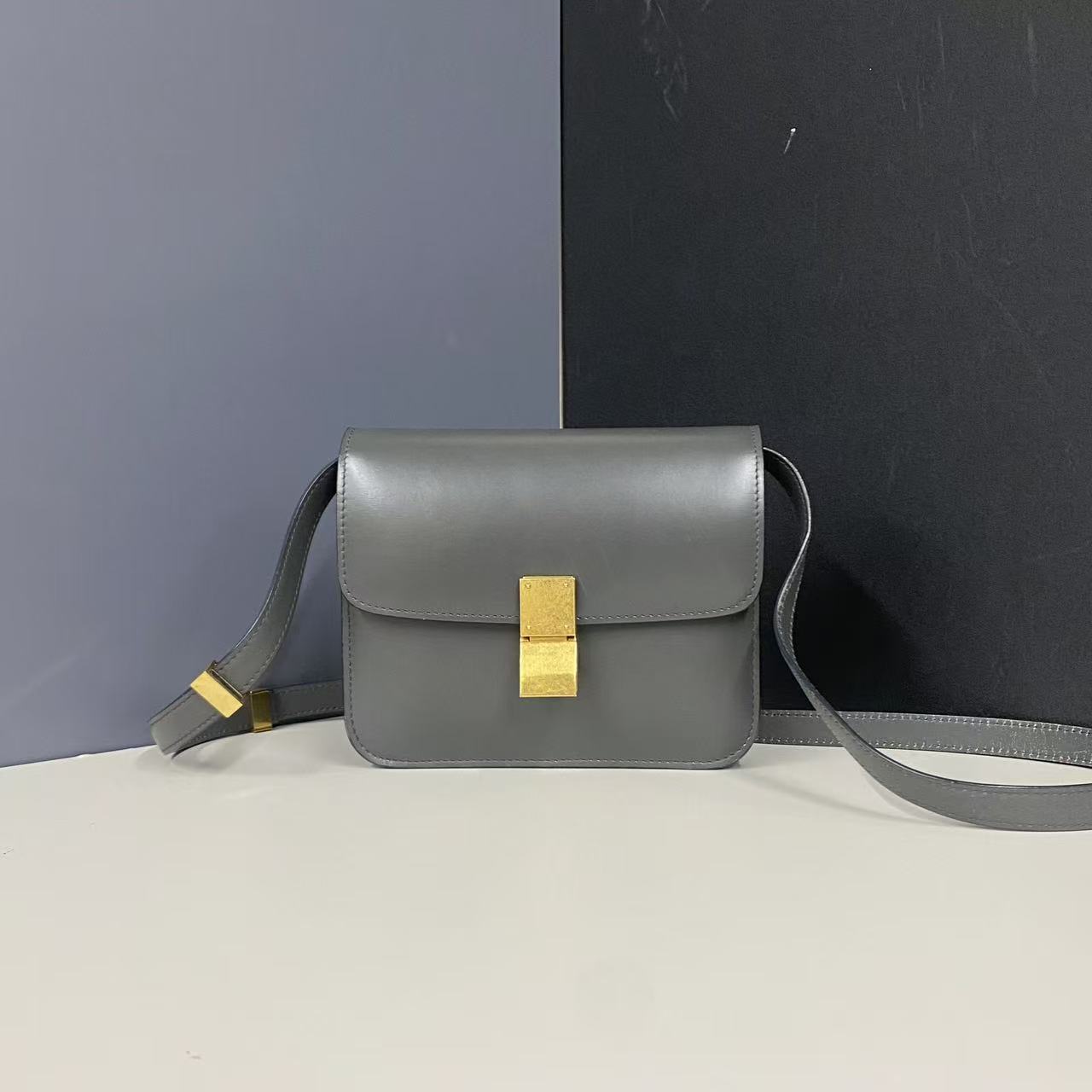 95新 Celine/思琳 赛琳灰金翻盖2512/二奢包包