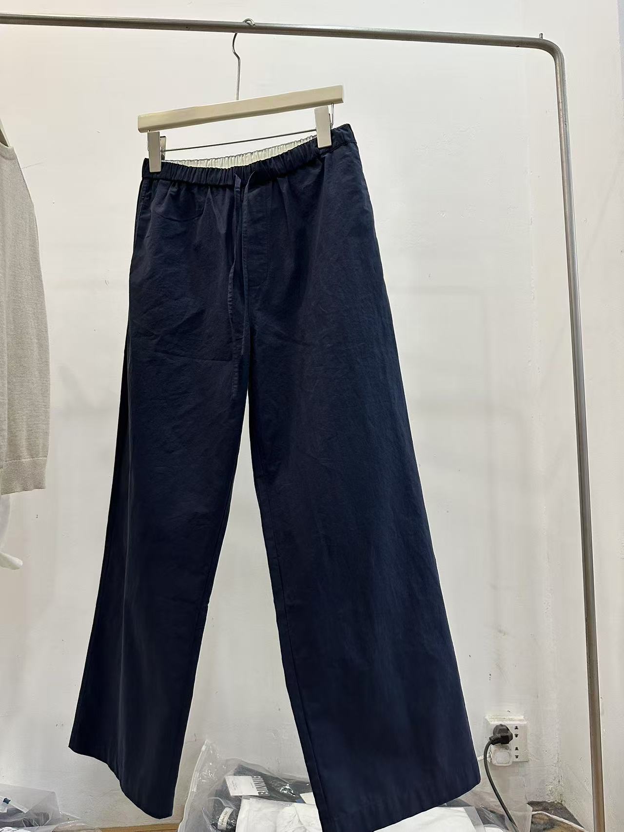 南油高品夏季薄款百搭显瘦休闲直筒裤