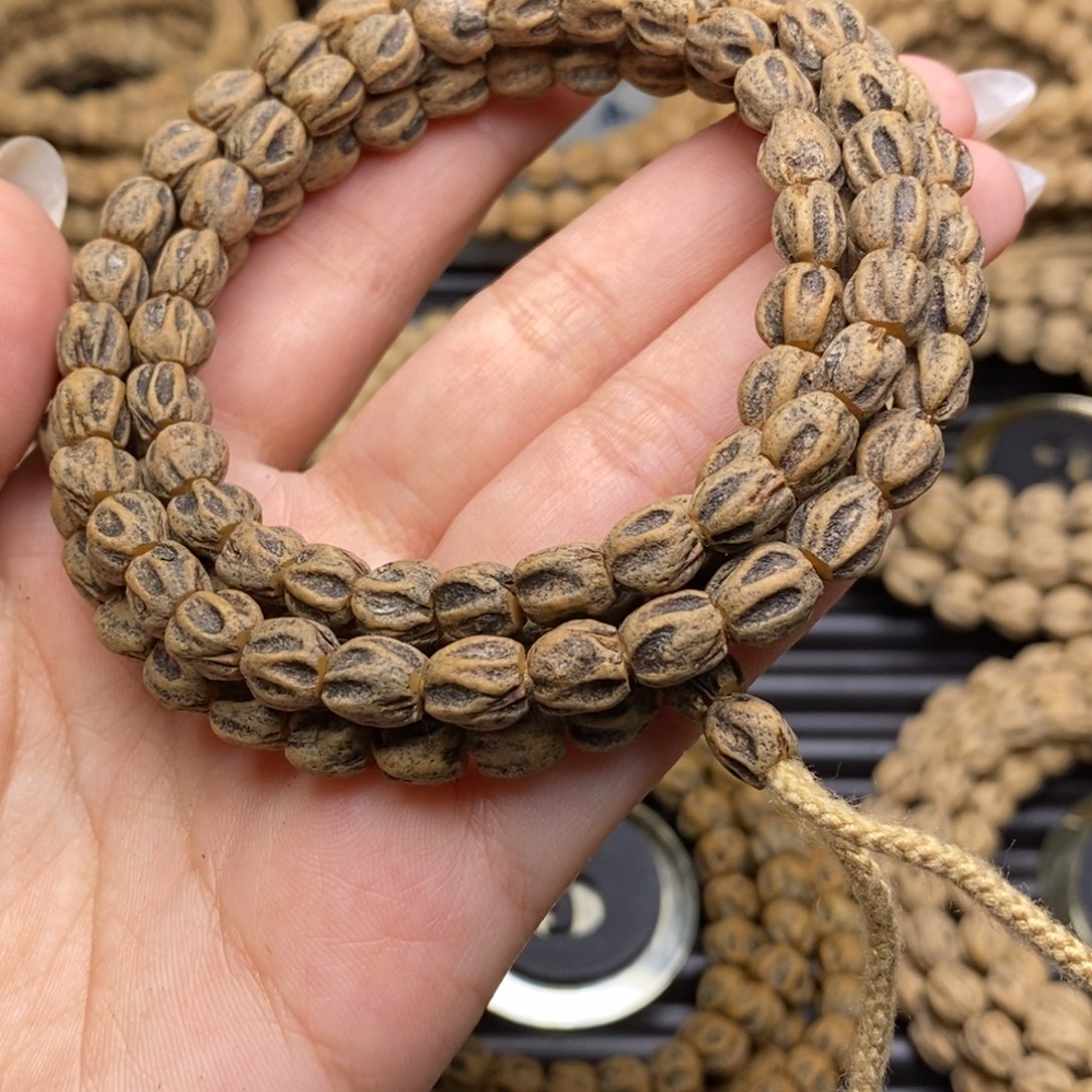 柏香籽/百香籽吊坠…**！