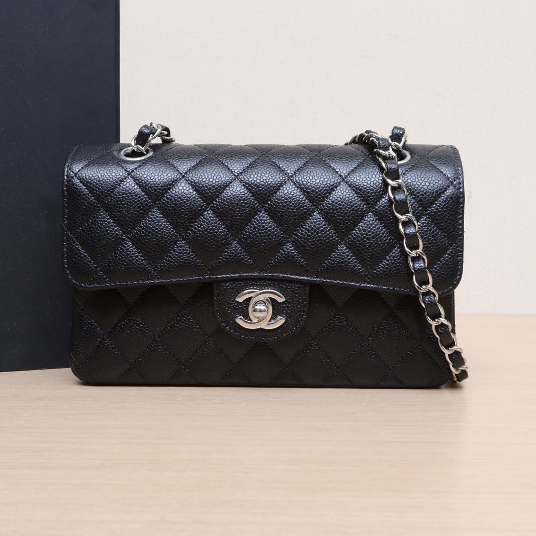 99新 Chanel/香奈儿 小花6枫CF 口盖包 小号 黑色 31开 银扣 