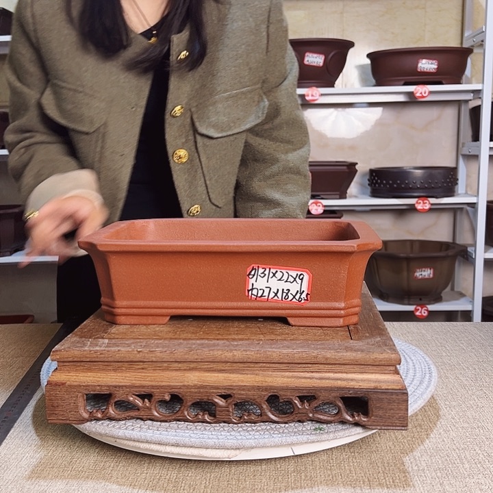 紫砂花盆等多种装饰