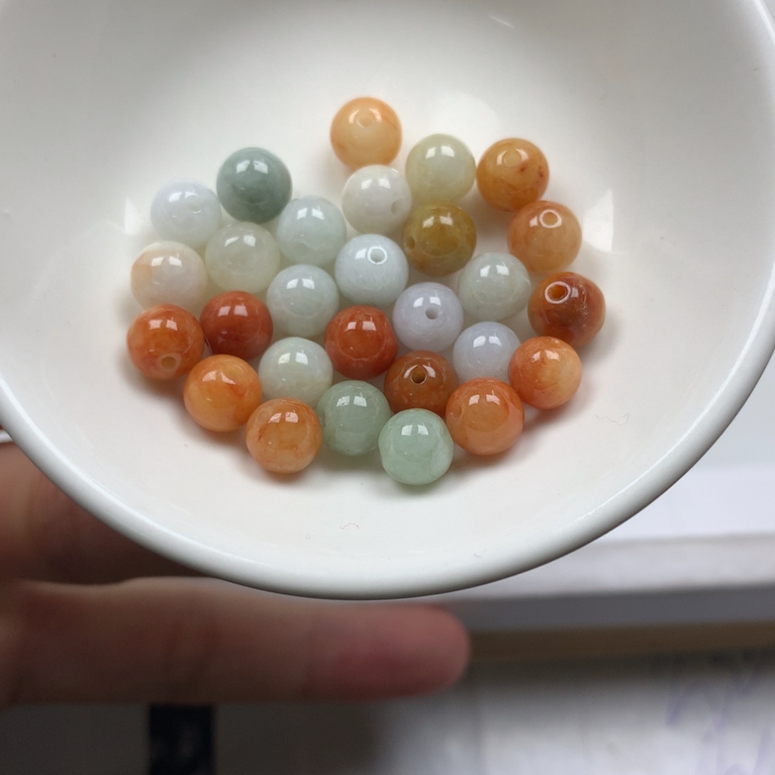 翡翠颈饰未镶嵌卡6➕。单圈。