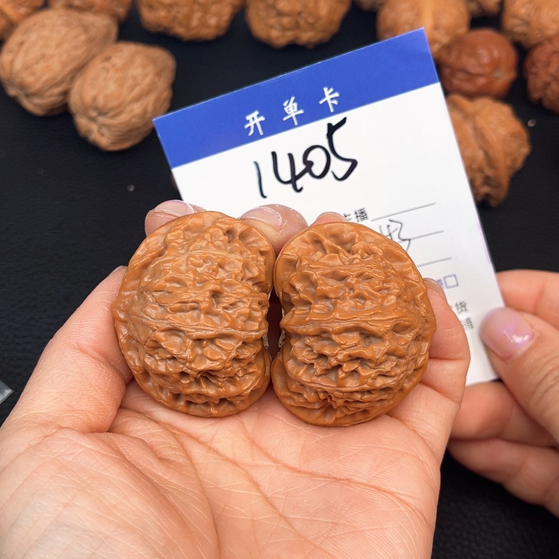 文玩核桃吊坠名*宫灯43尺。 1405