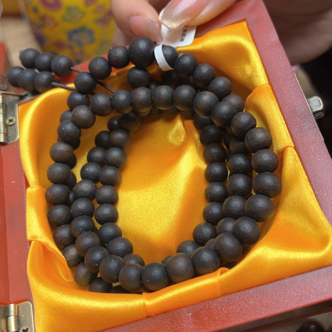 大叶紫檀（黑酸枝木类）