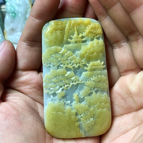 翡翠未镶嵌颈饰红**客天然缅甸翡翠a货