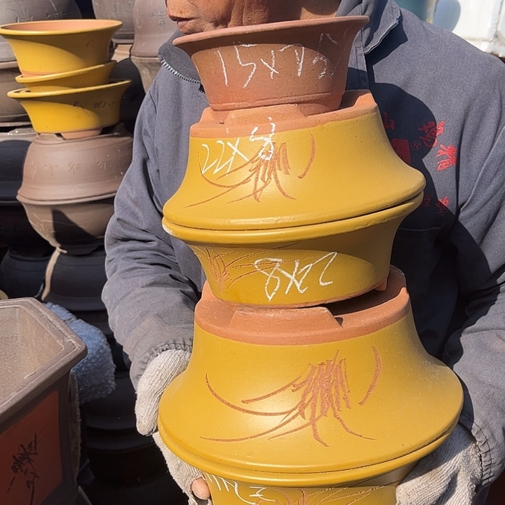 紫砂紫砂花盆和小