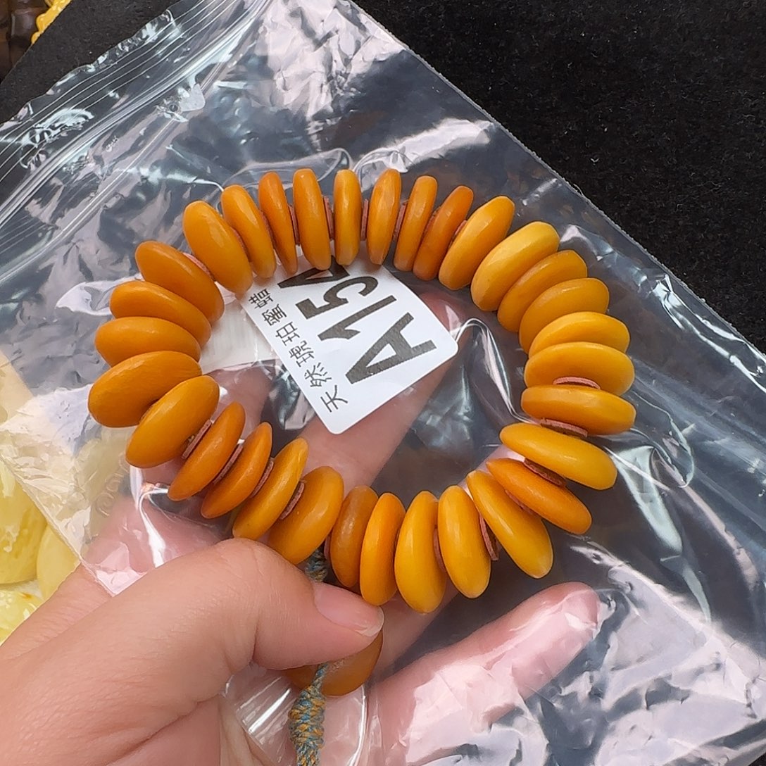 蜜蜡未镶嵌珠宝奇石