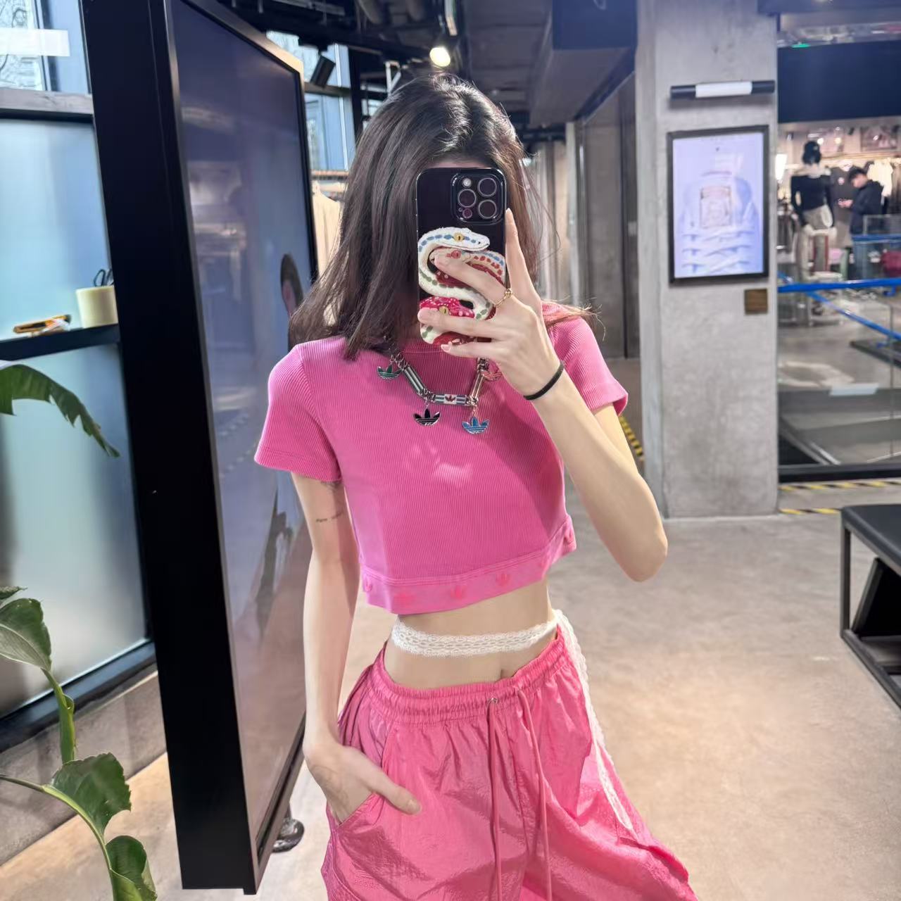 adidas/阿迪达斯三叶草欧若风百搭短款运动短袖圆领T恤JJ3093