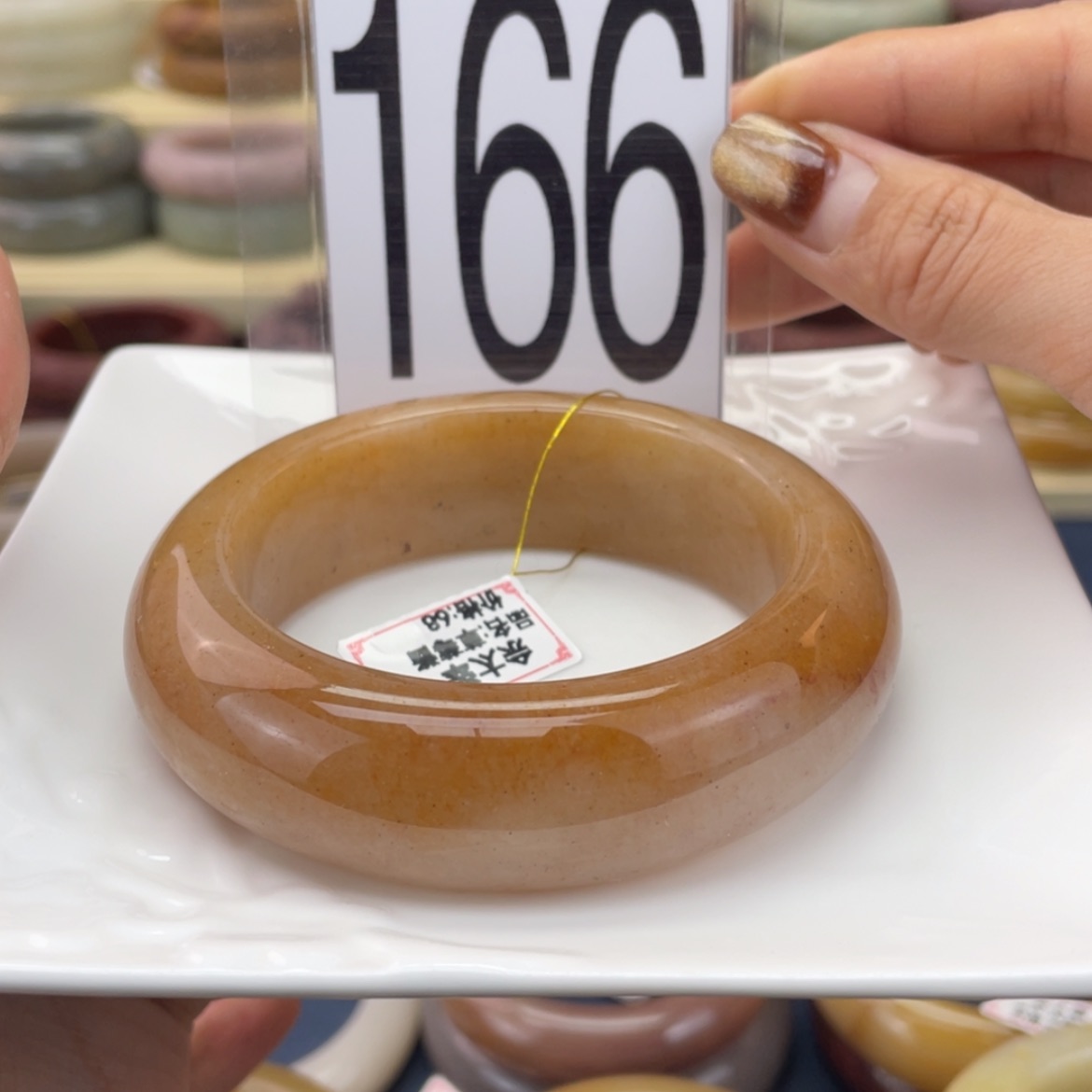 【闪购商品】石英质玉手镯未镶嵌