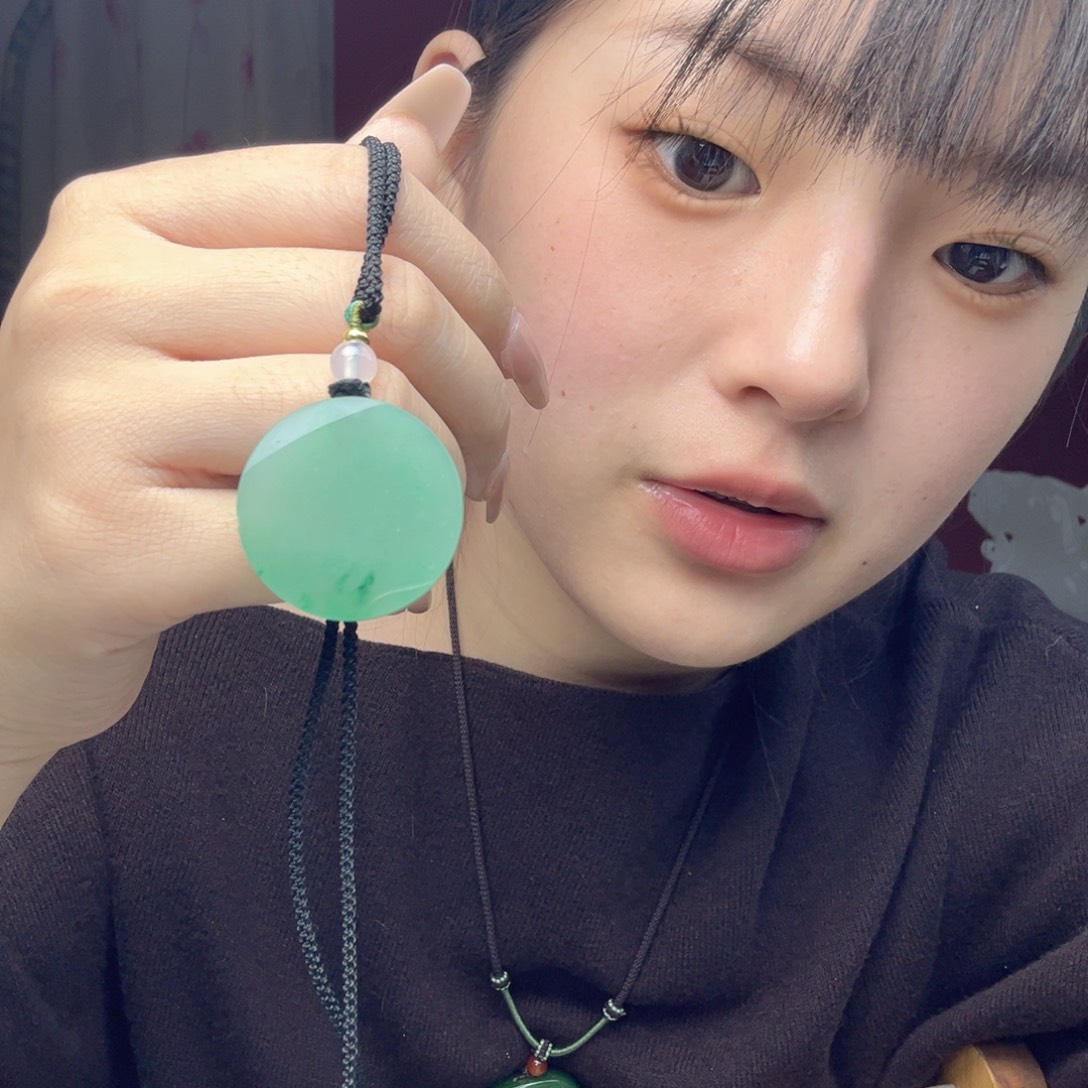 石英质玉未镶嵌颈饰