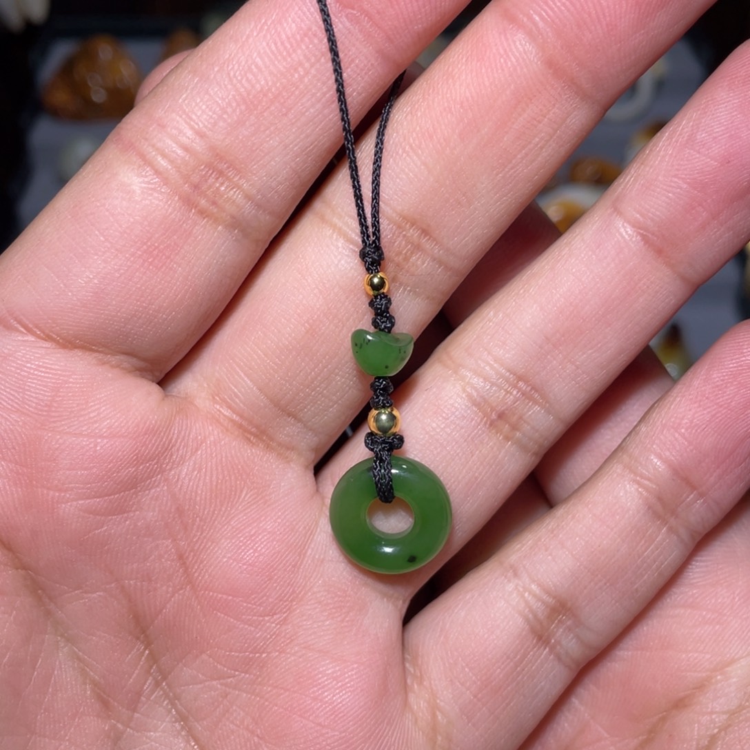 和田玉未镶嵌车挂