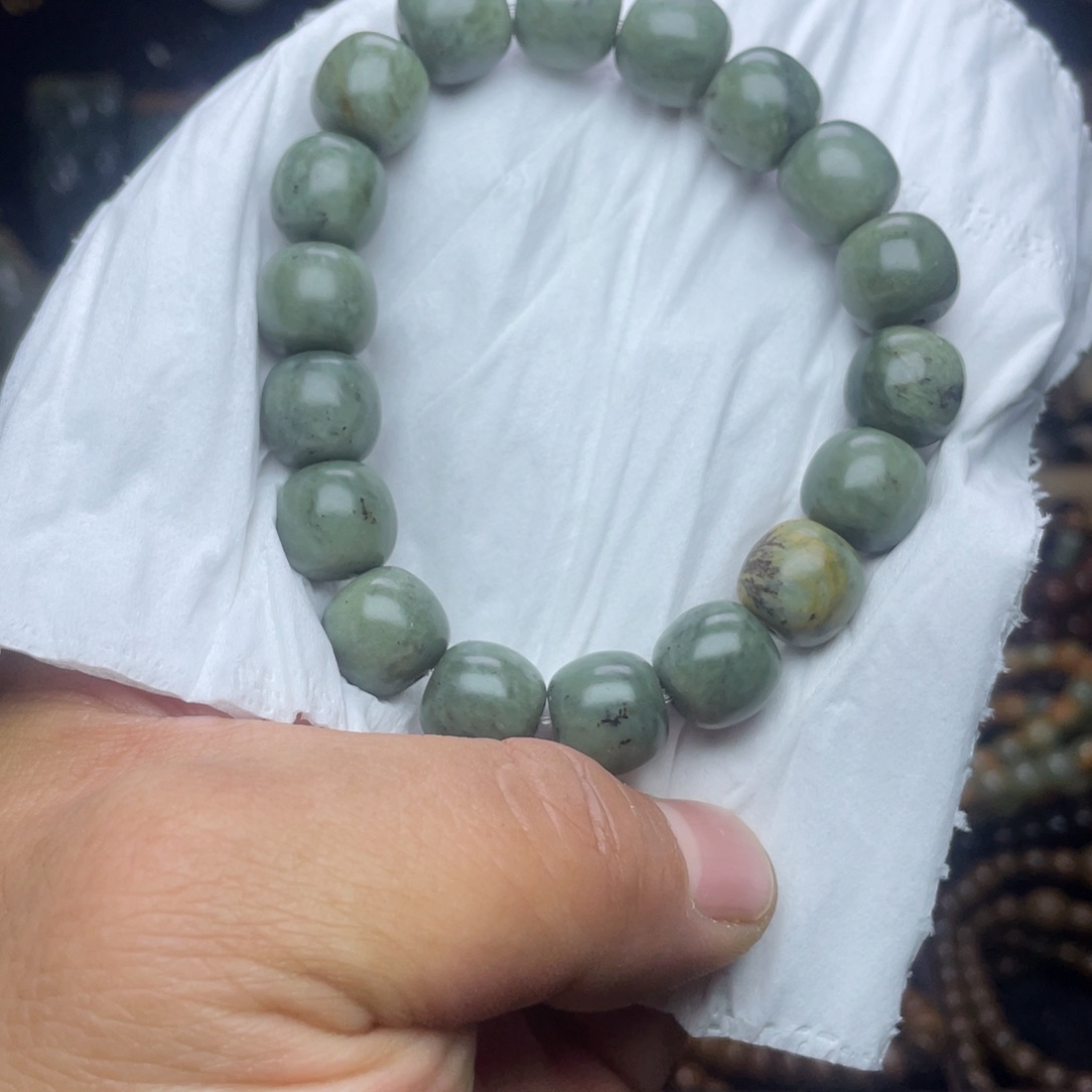 岫岩河磨玉（透闪石质玉）未镶嵌颈饰13×12