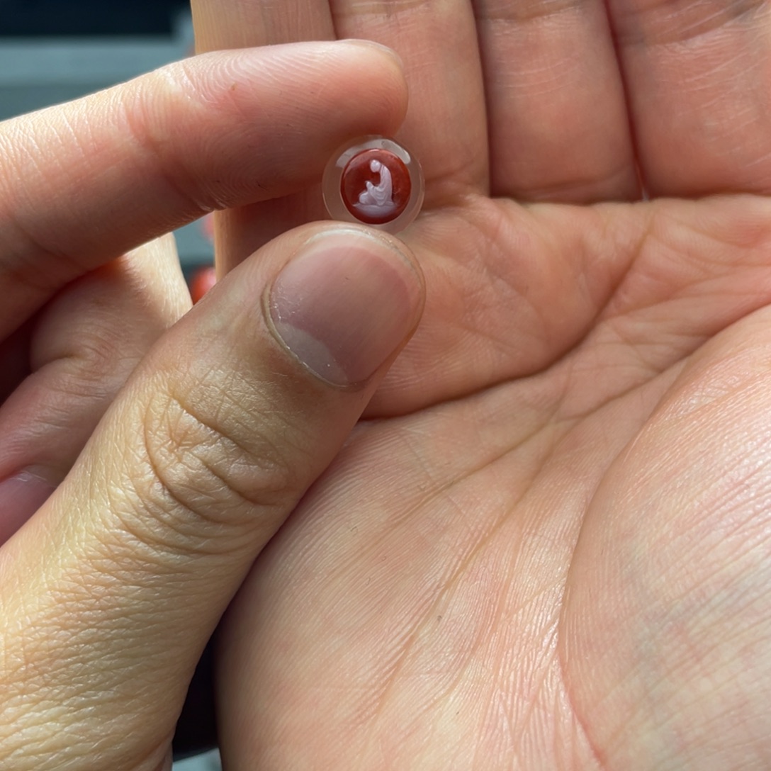 无***士南红玛瑙未镶嵌挂件