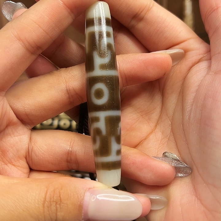 玛瑙/玉髓颈饰未镶嵌揭****扁