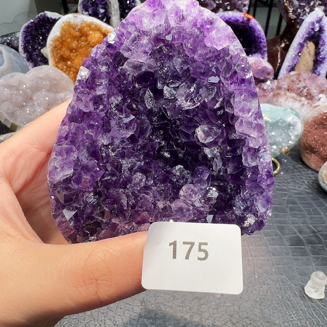 珠宝半成品未镶嵌紫晶