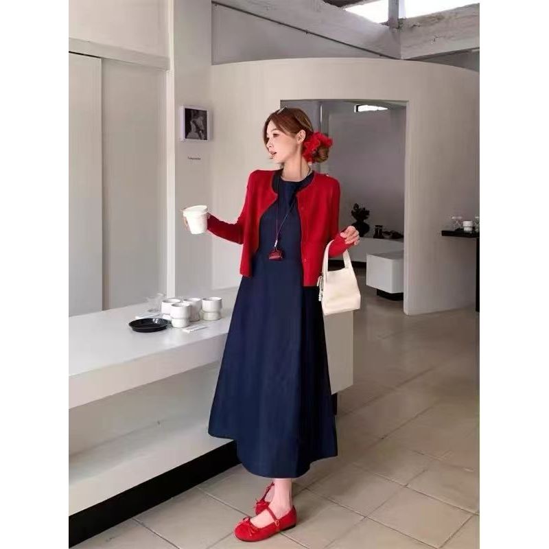【胖可家】大码红色针织开衫+显瘦软牛仔背心裙1020+8339