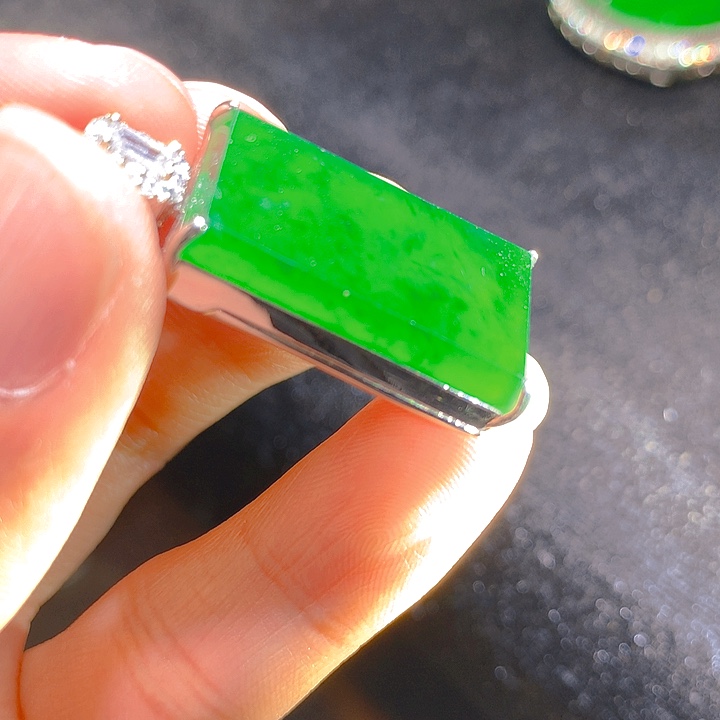 【闪购商品】翡翠颈饰未镶嵌翡翠