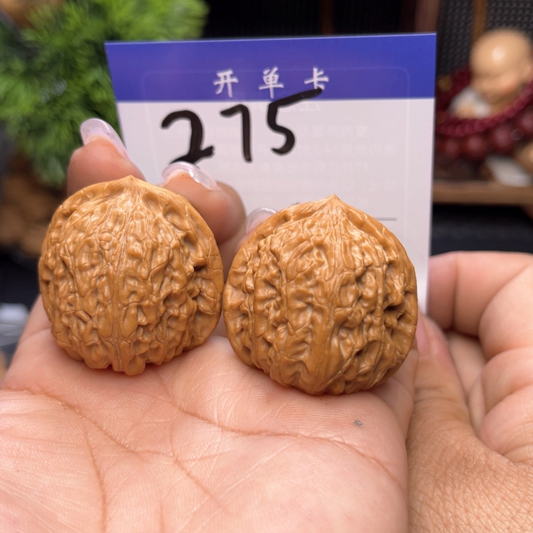 文玩核桃吊坠龙珠。边肚35。丹