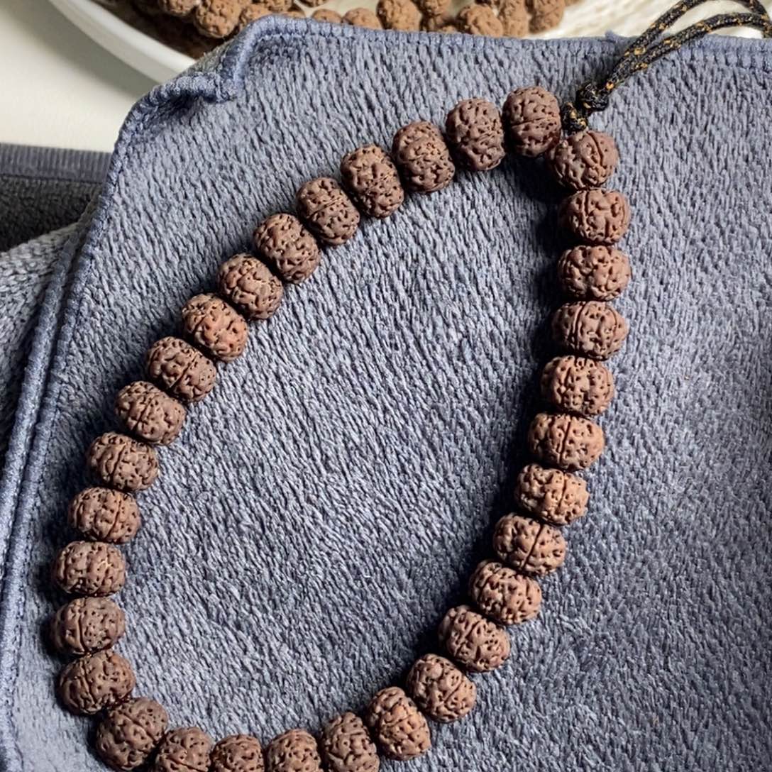 每***～金刚菩提手串老树平细10mm单圈