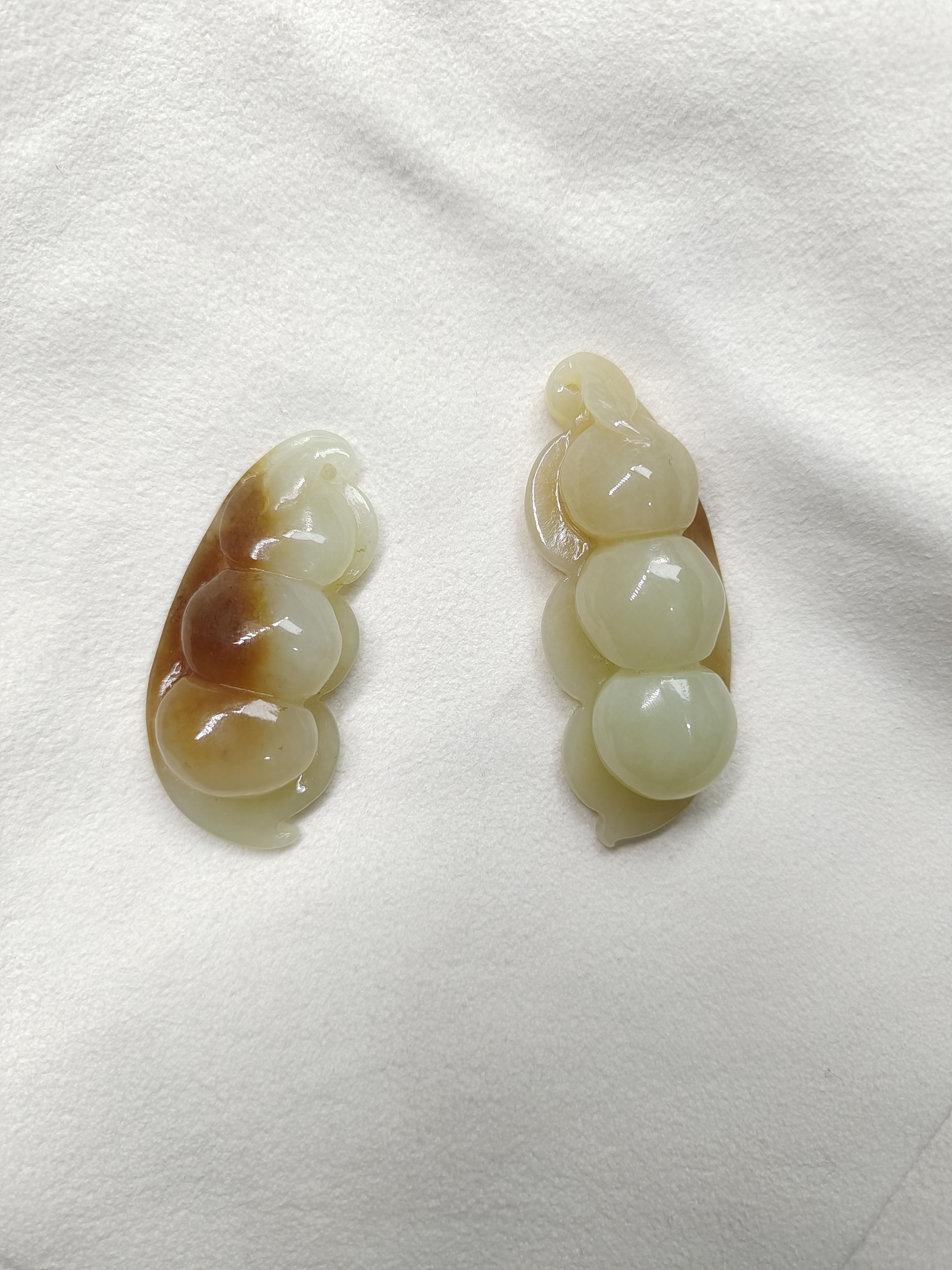 天然黄白老玉四季豆挂件拍一发一