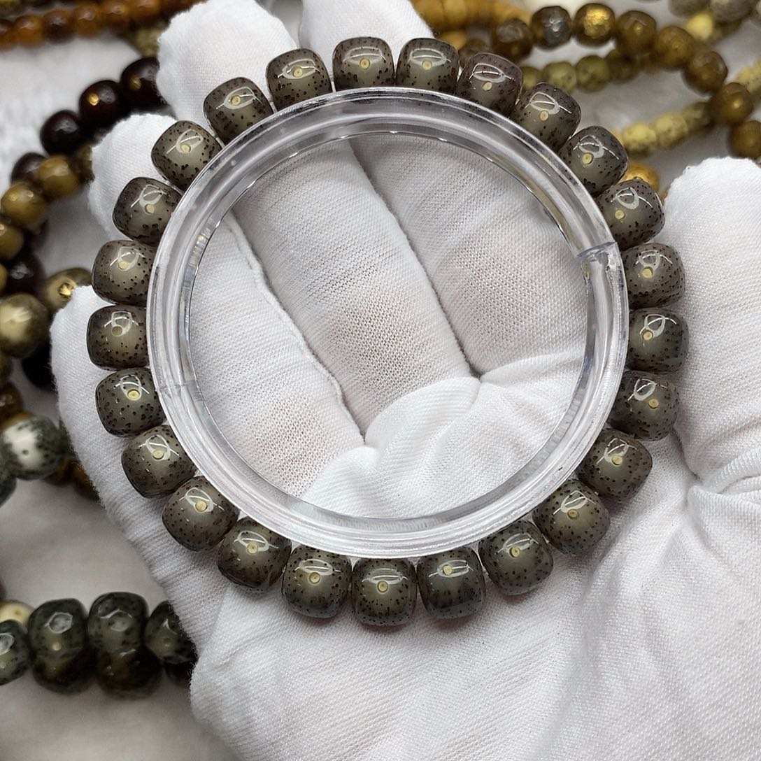 星月菩提手串石玉料