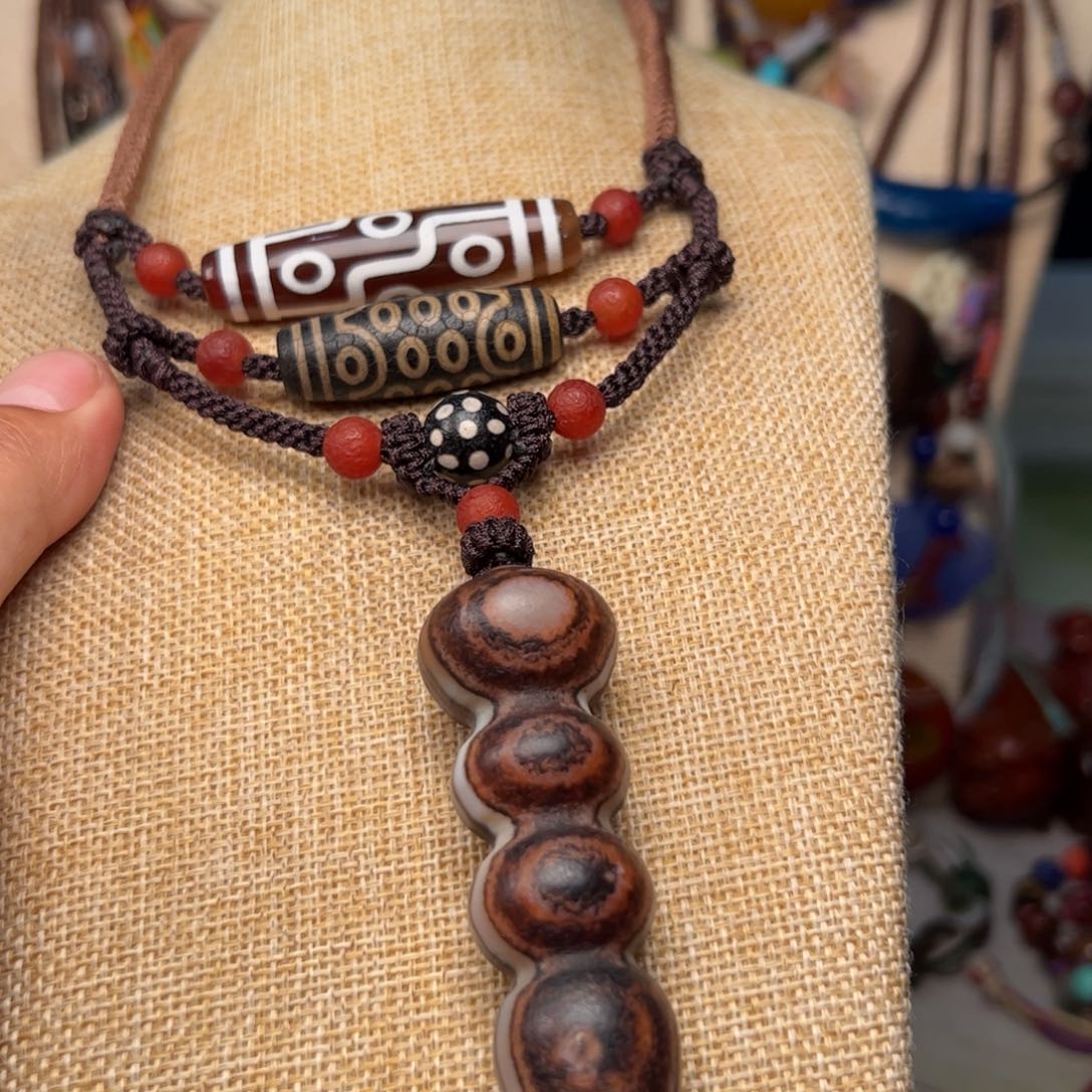 玛瑙/玉髓颈饰未镶嵌