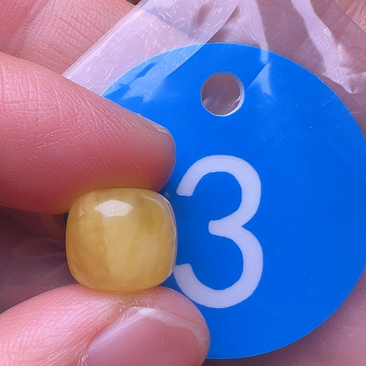 蜜蜡裸石未镶嵌10.5m m