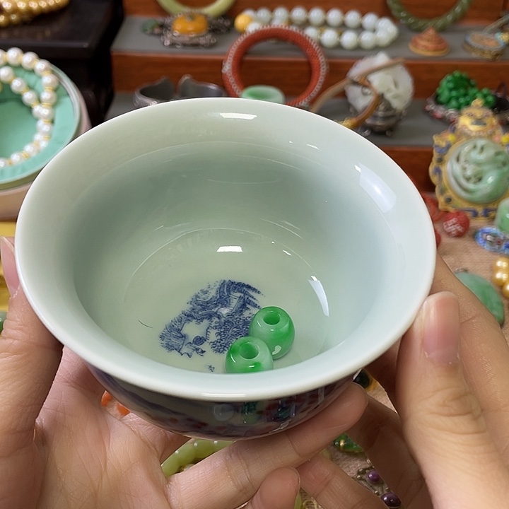 小***彤杯精美雕刻物件物件