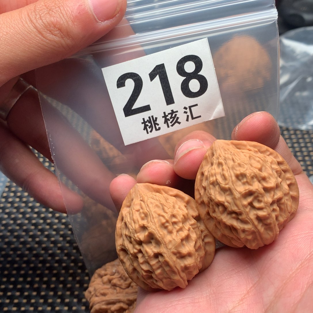 文玩核桃把件金牛33