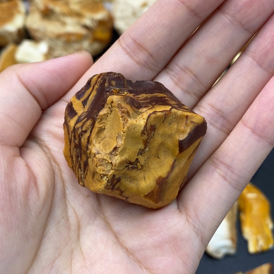 定制琥珀未镶嵌蜜蜡