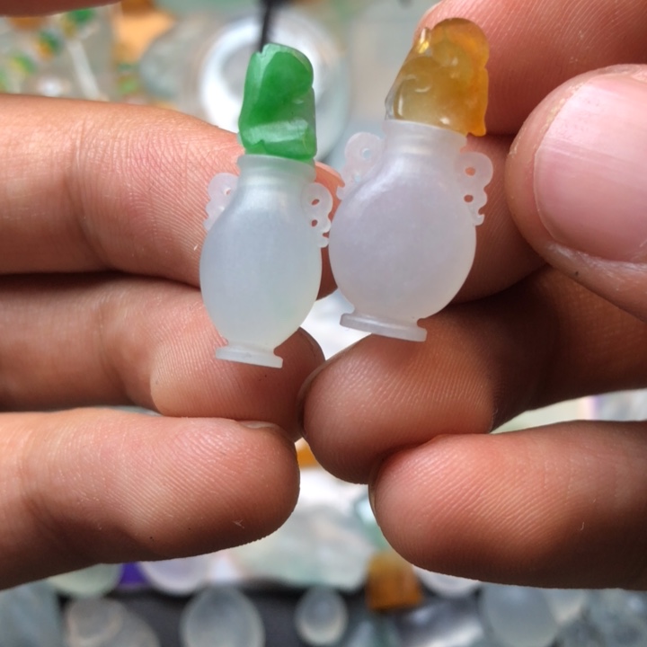 定制翡翠未镶嵌挂件