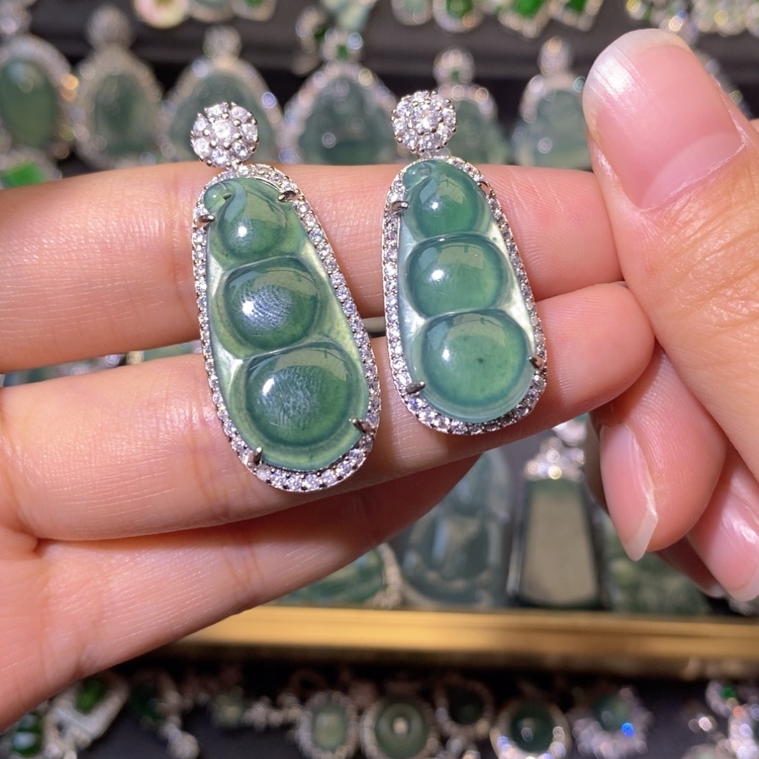 Ö***椰翡翠未镶嵌颈饰天然