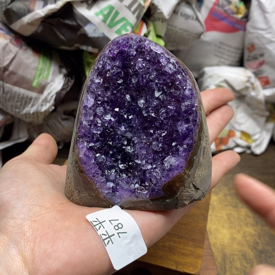 紫晶乌拉圭未镶嵌