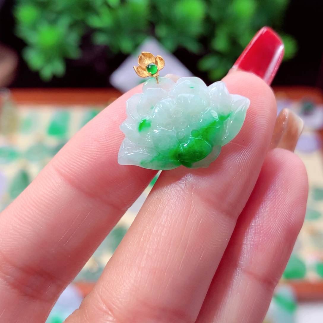 翡翠吊坠(不含链)18K金镶嵌