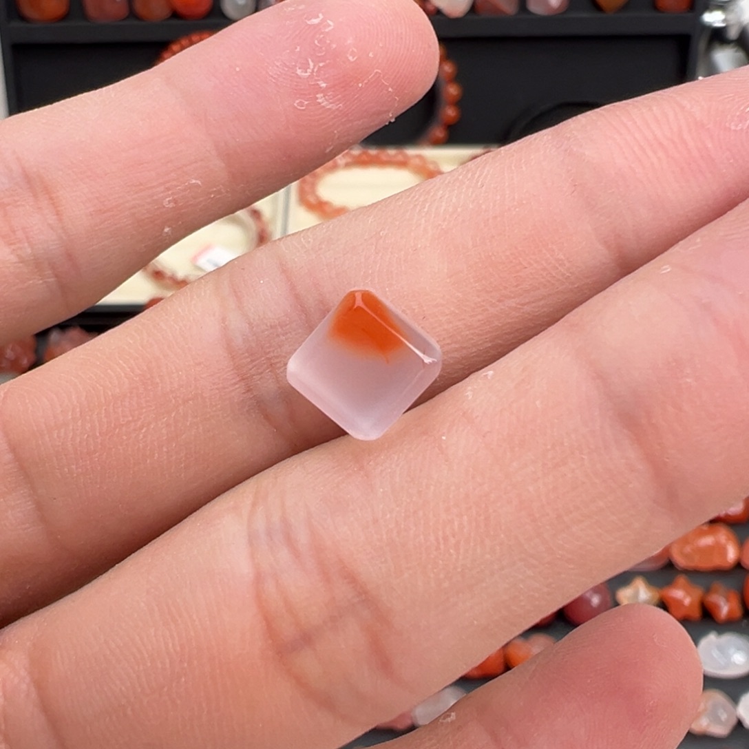 南红玛瑙未镶嵌颈饰方糖