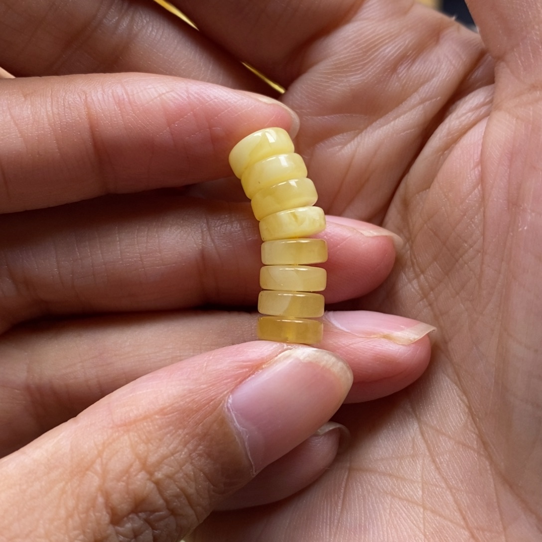 琥珀未镶嵌裸石蜜蜡