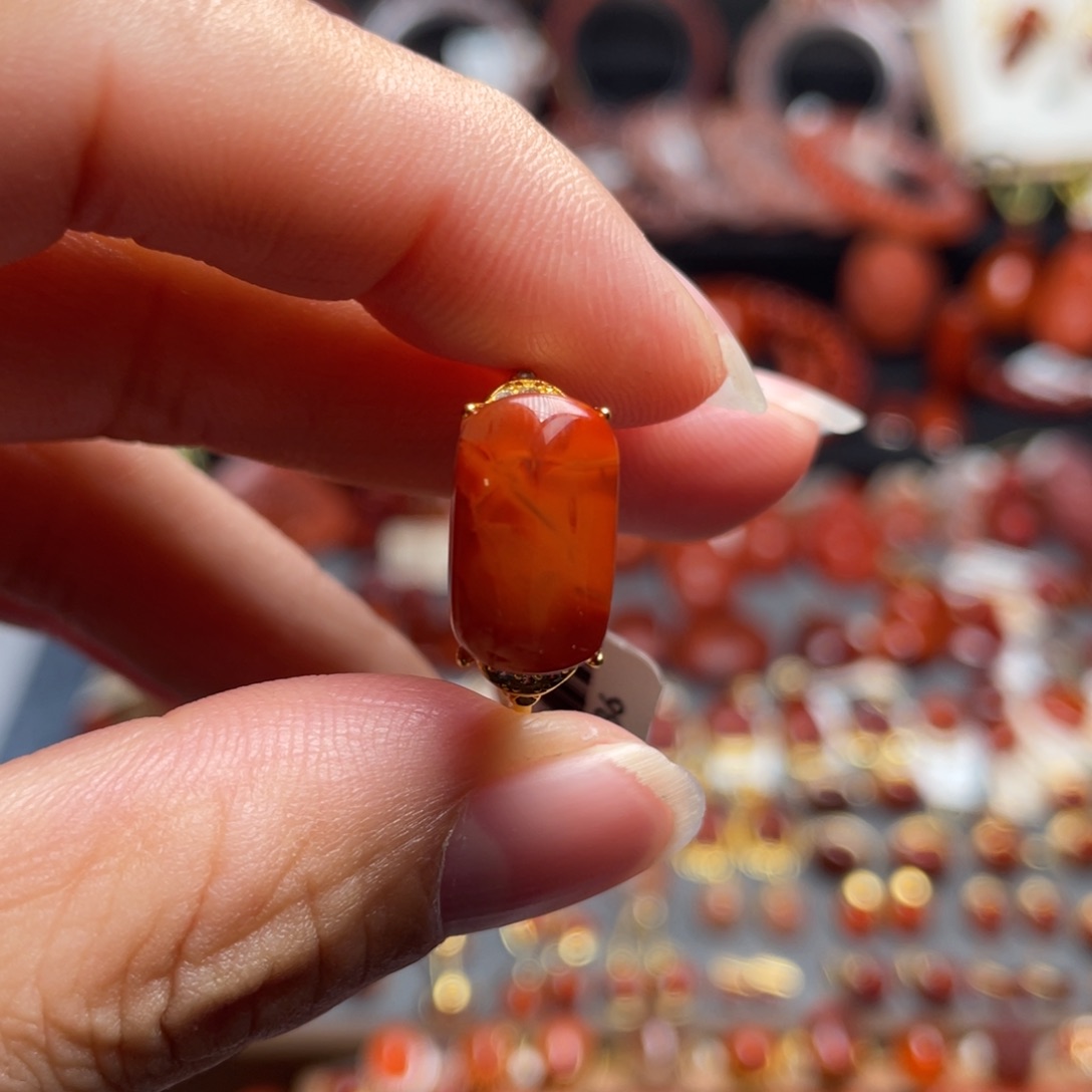 南红玛瑙银S925镶嵌马鞍戒指