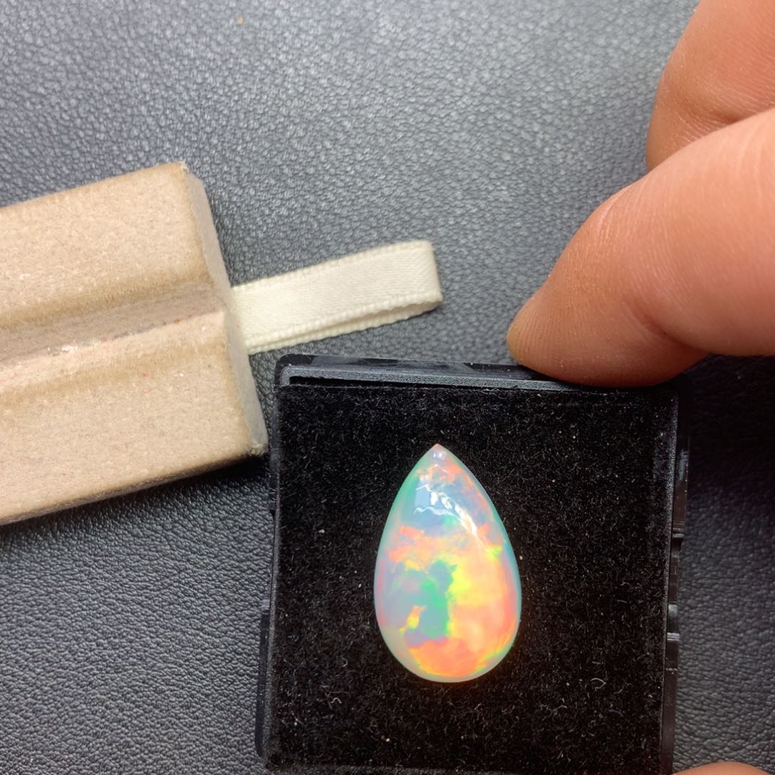 欧泊裸石未镶嵌8ct天然欧泊